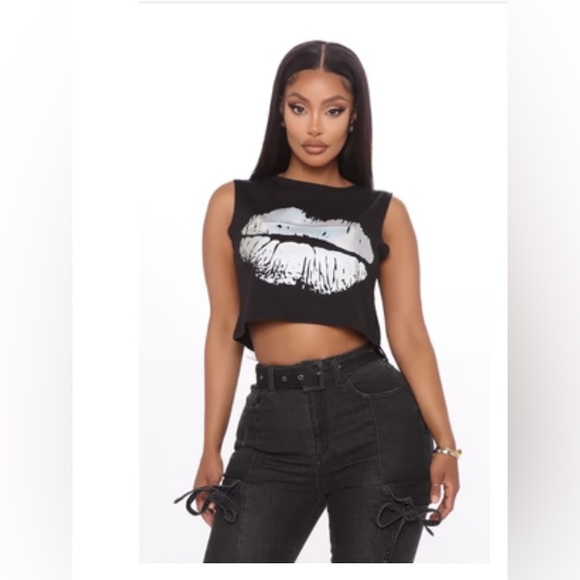 Fashion Nova Tops - Fashion Nova Metallic Kiss Black Crop Top